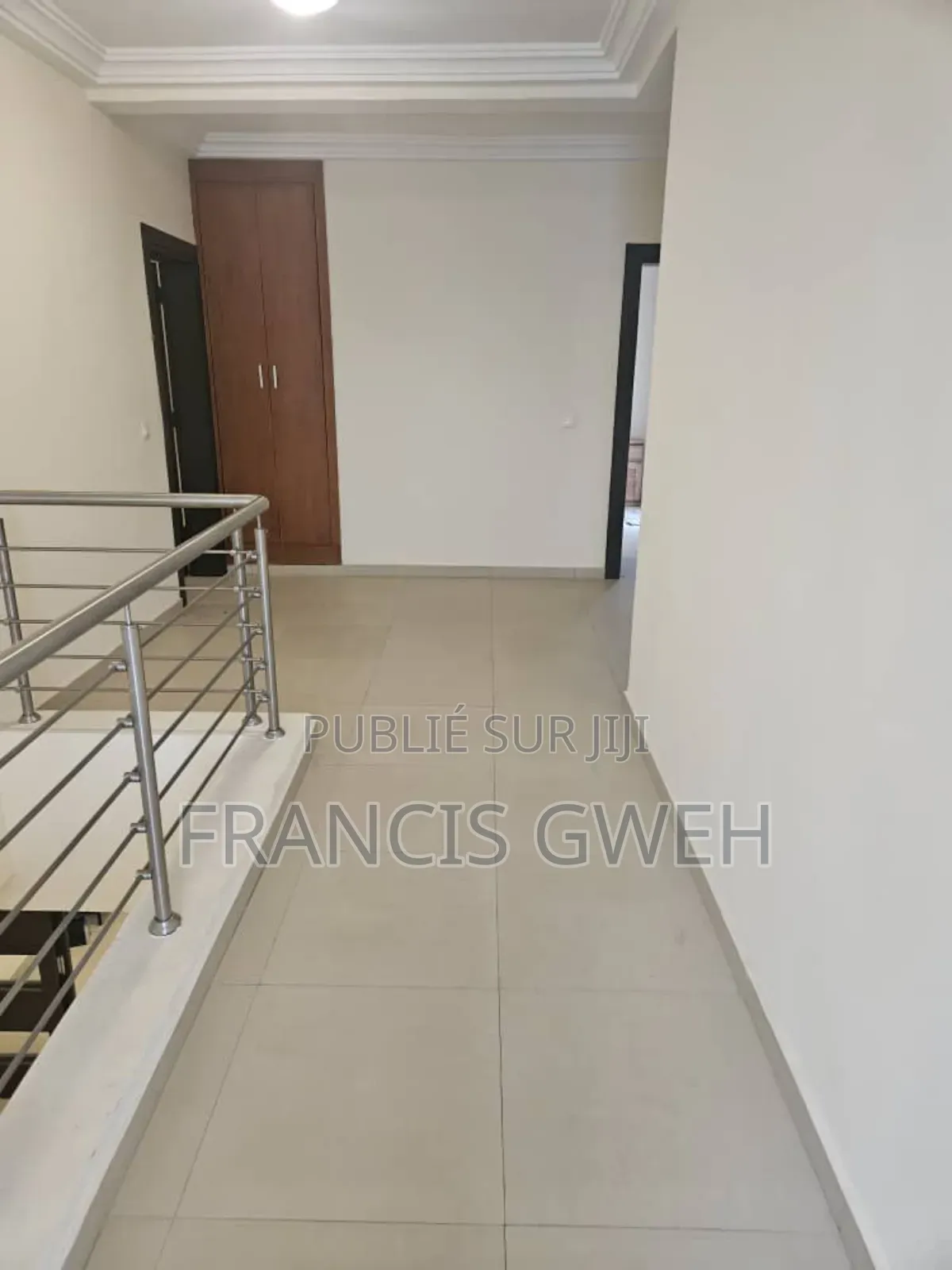 Furnished 4chbre Duplex dans Francis Gweh, Cocody à Louer