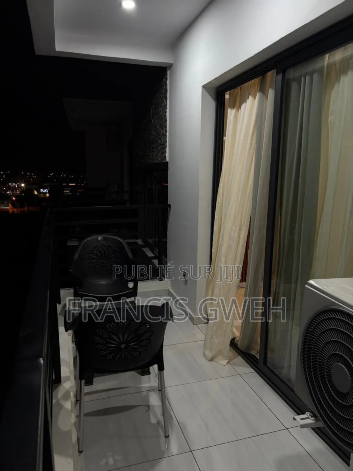 Furnished 1chbre Appartement dans Francis Gweh, Cocody à Louer