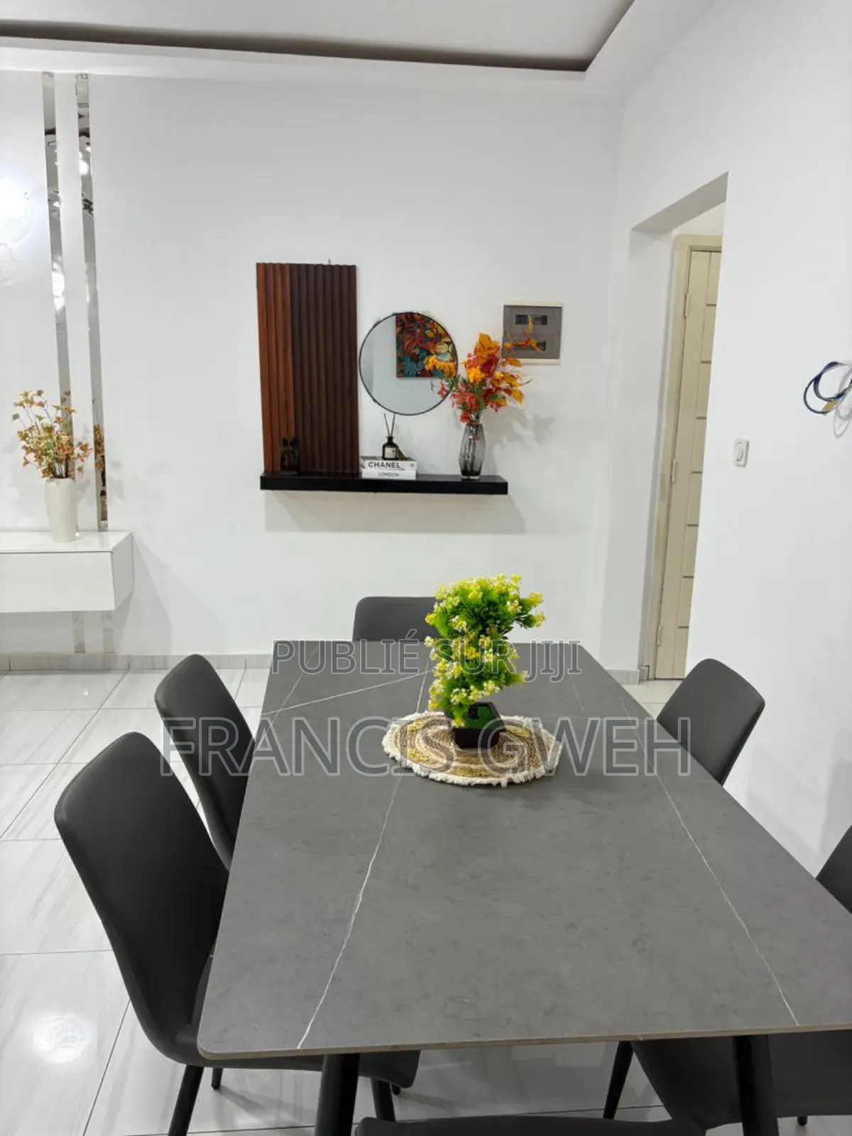 Furnished 1chbre Appartement dans Francis Gweh, Cocody à Louer