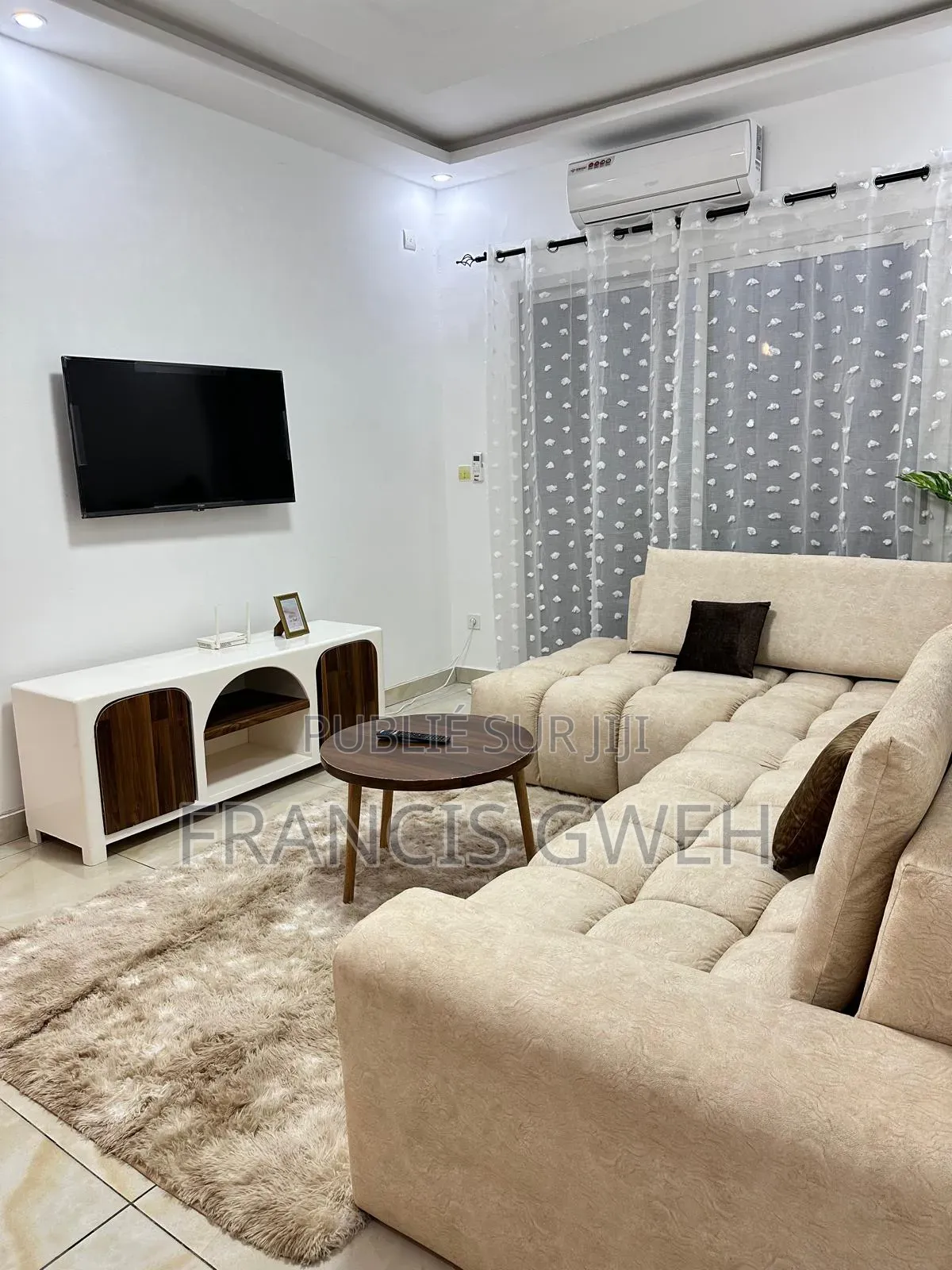 Furnished 1chbre Appartement dans Francis Gweh, Cocody à Louer