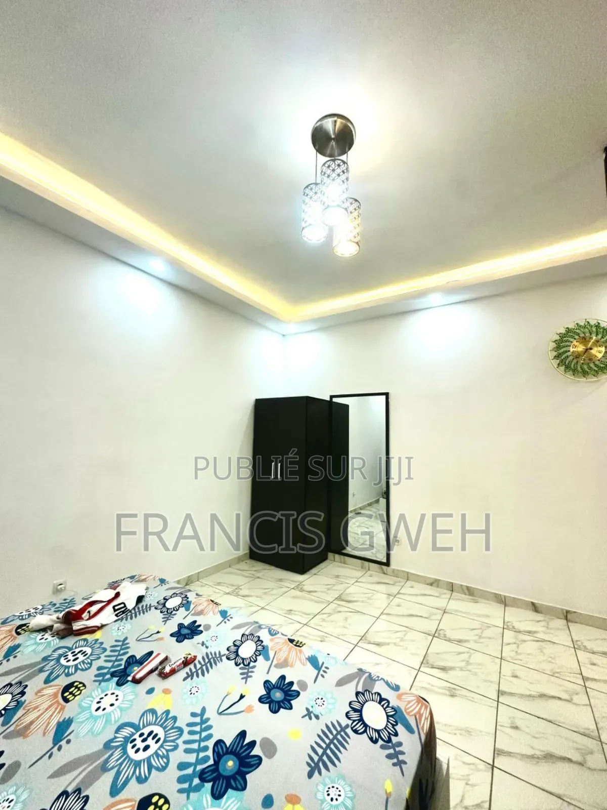 Furnished 1chbre Studio dans Francis Gweh, Cocody à Louer