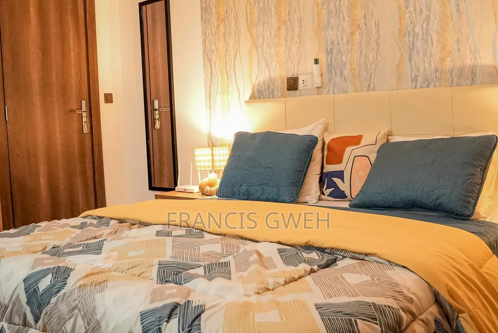 Furnished 1chbre Studio dans Francis Gweh, Cocody à Louer