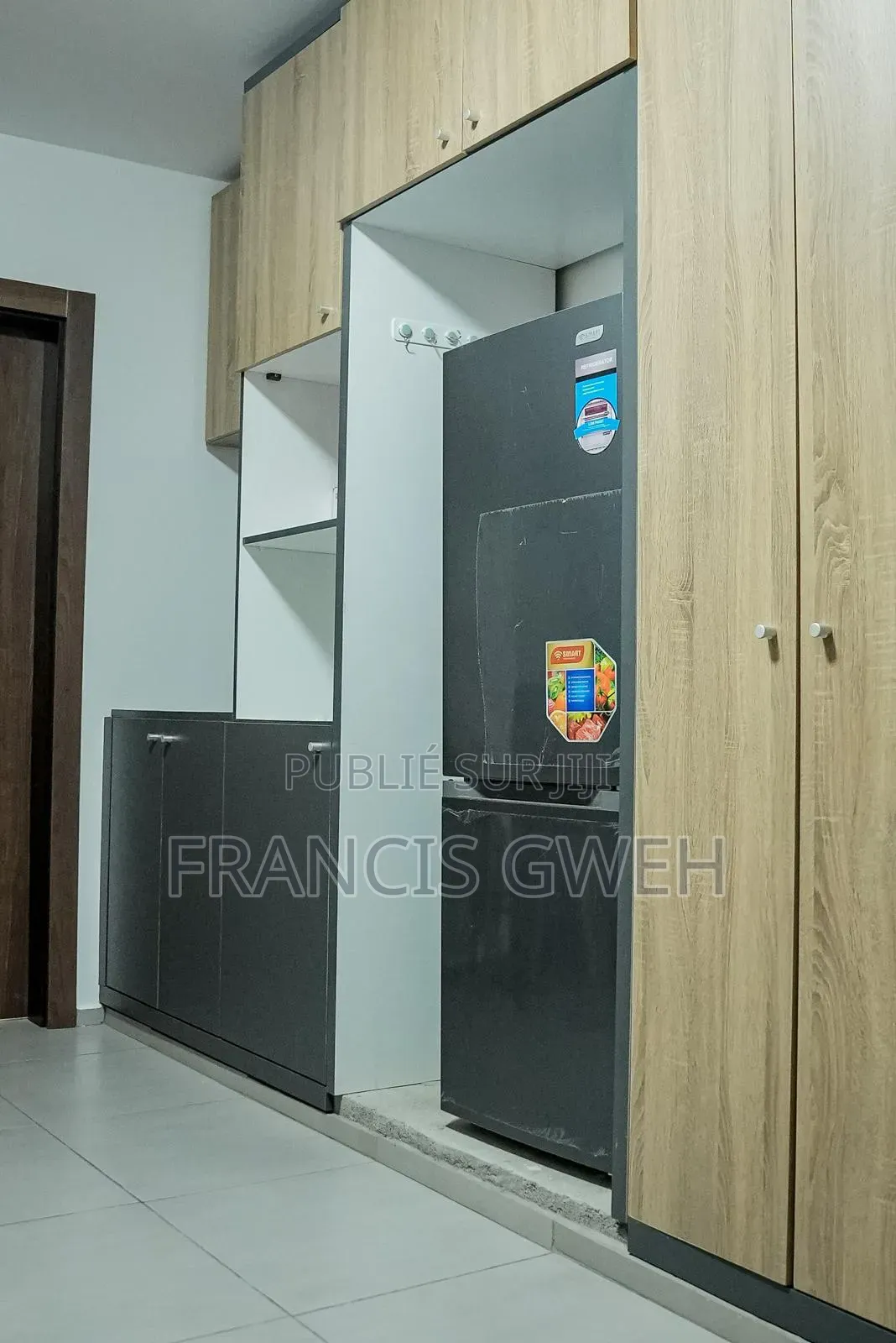 Furnished 1chbre Studio dans Francis Gweh, Cocody à Louer