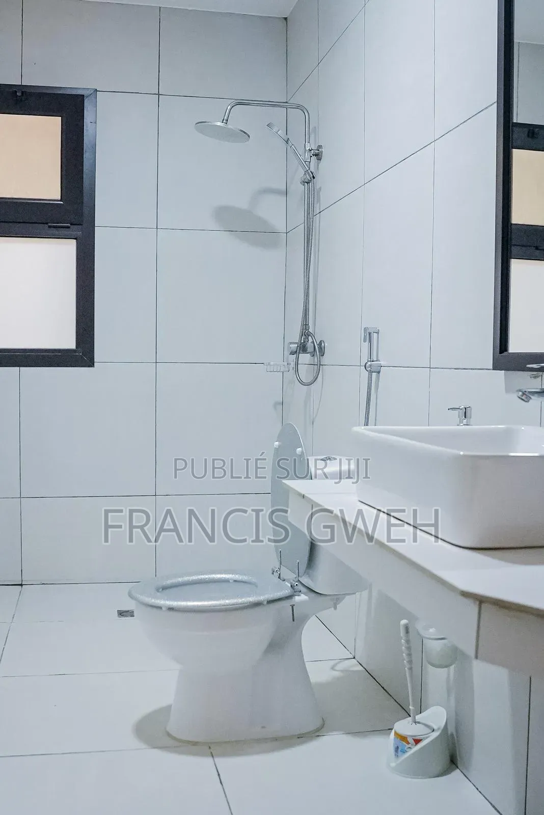 Furnished 1chbre Studio dans Francis Gweh, Cocody à Louer