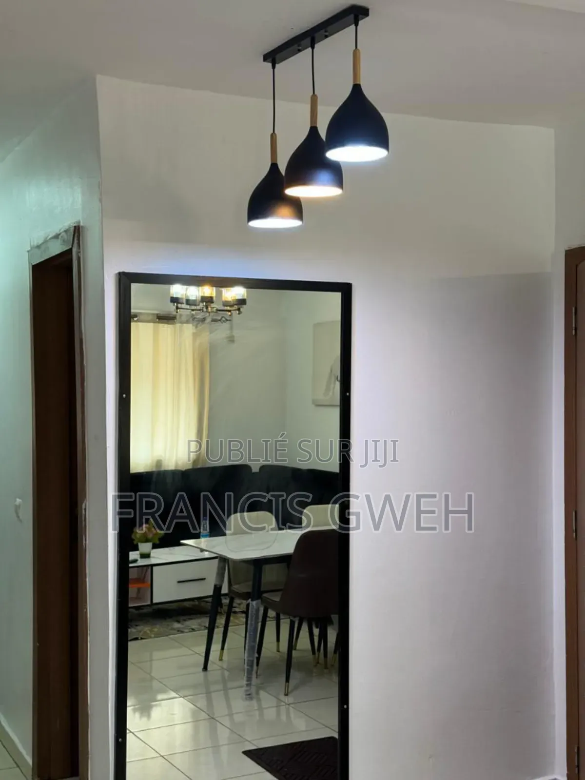 Furnished 3chbre Appartement dans Francis Gweh, Cocody à Louer