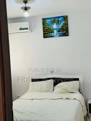 Furnished 3chbre Appartement dans Francis Gweh, Cocody à Louer