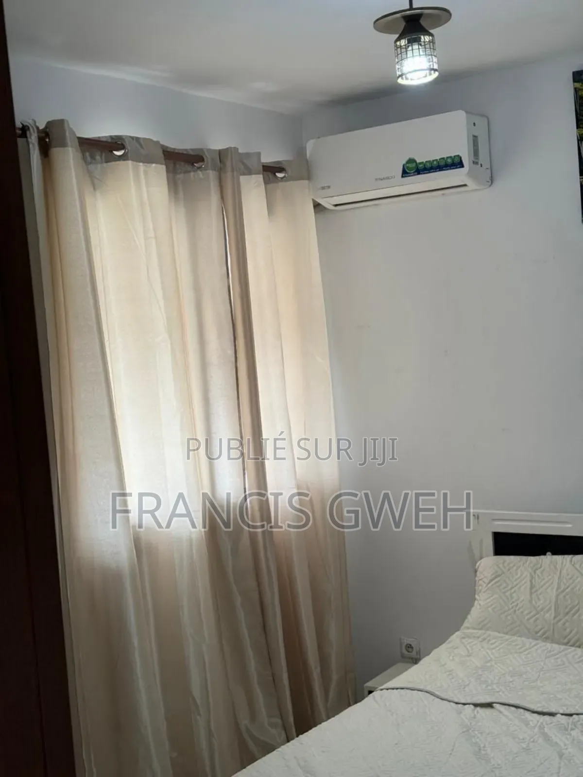 Furnished 3chbre Appartement dans Francis Gweh, Cocody à Louer