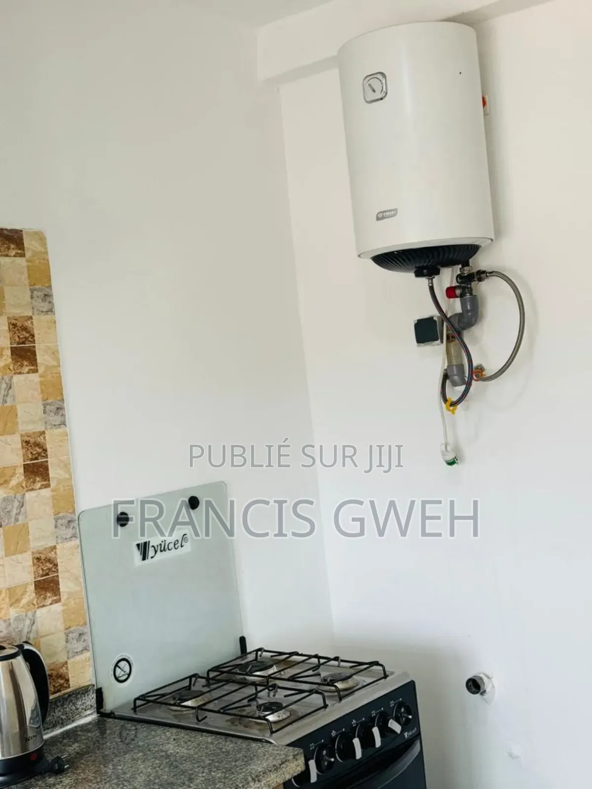Furnished 3chbre Appartement dans Francis Gweh, Cocody à Louer