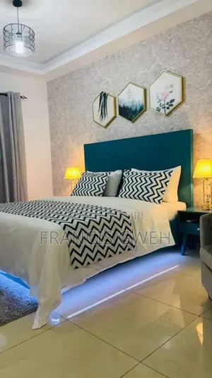 Furnished 1chbre Appartement dans Francis Gweh, Cocody à Louer