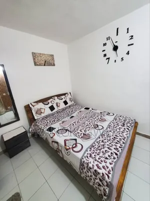 Furnished 1chbre Studio dans Francis Gweh, Cocody à Louer