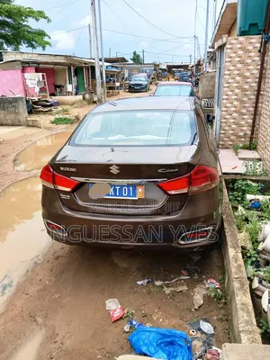 Suzuki Ciaz 2021 Marron