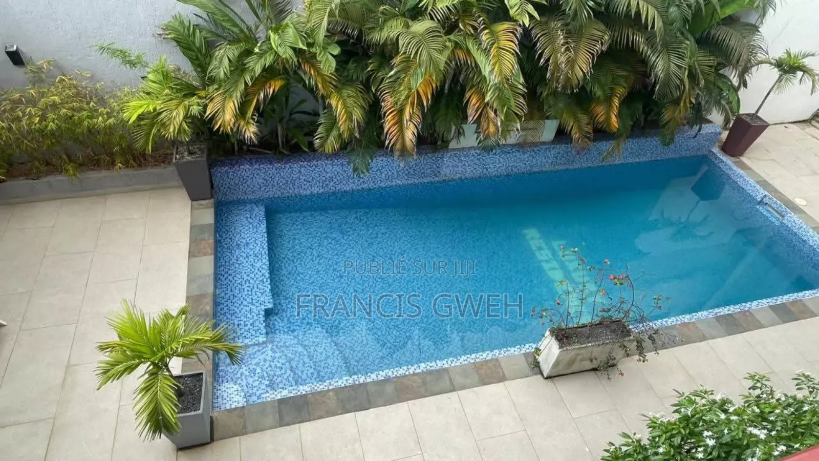 3chbre Appartement dans Francis Gweh, Cocody à Louer