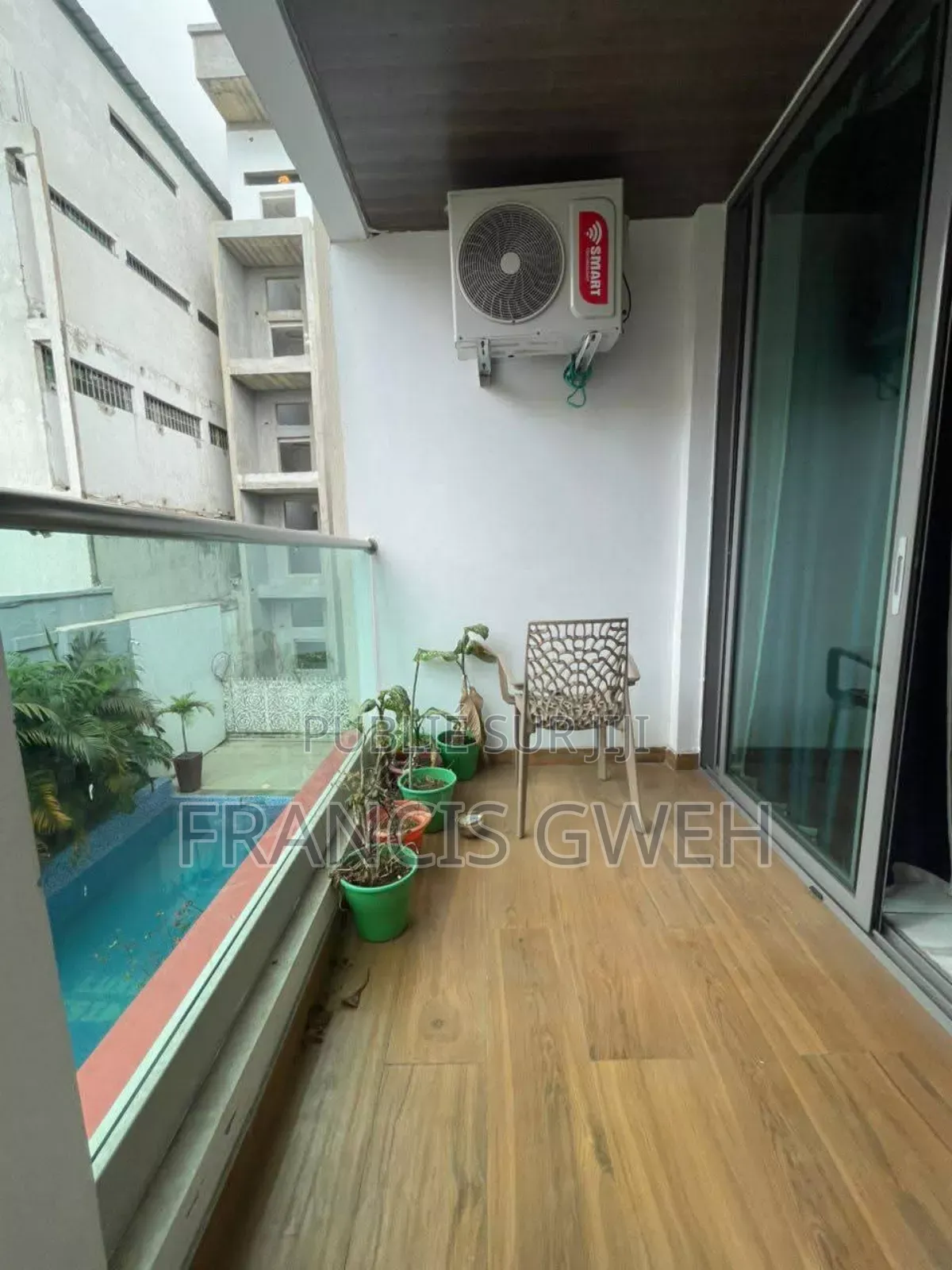 3chbre Appartement dans Francis Gweh, Cocody à Louer