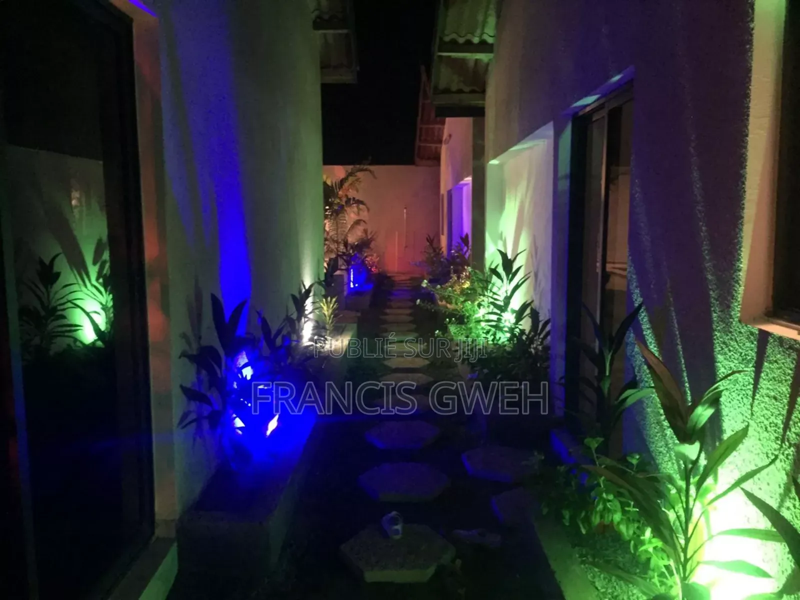 Furnished 4chbre Villa dans Francis Gweh, Cocody à Vendre