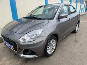 Suzuki Dzire 2024 Gris