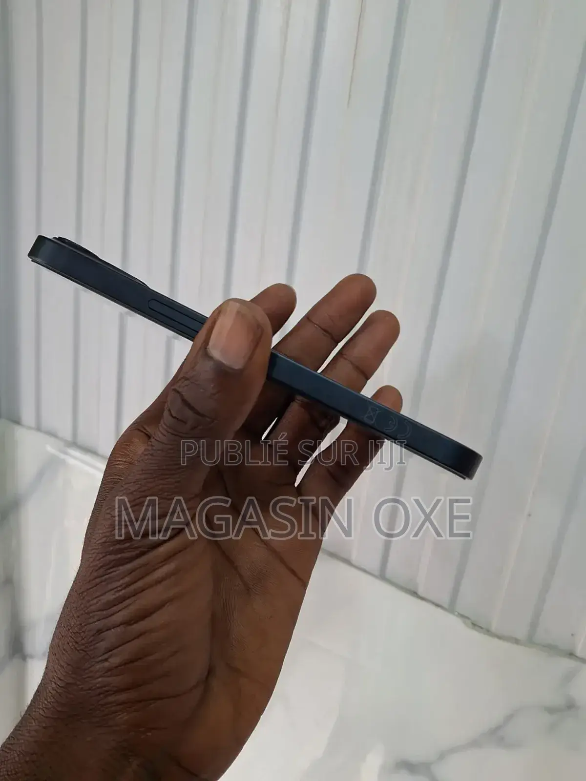 New Apple iPhone XR 64 GB Blue