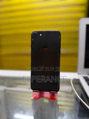 Photo - Apple iPhone 8 64 GB Black