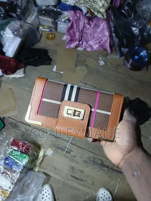 Photo - Sac À Bandoulière Femme – Élégance Style Moderne