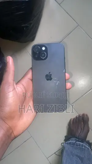Photo - Apple iPhone 15 128 GB Black