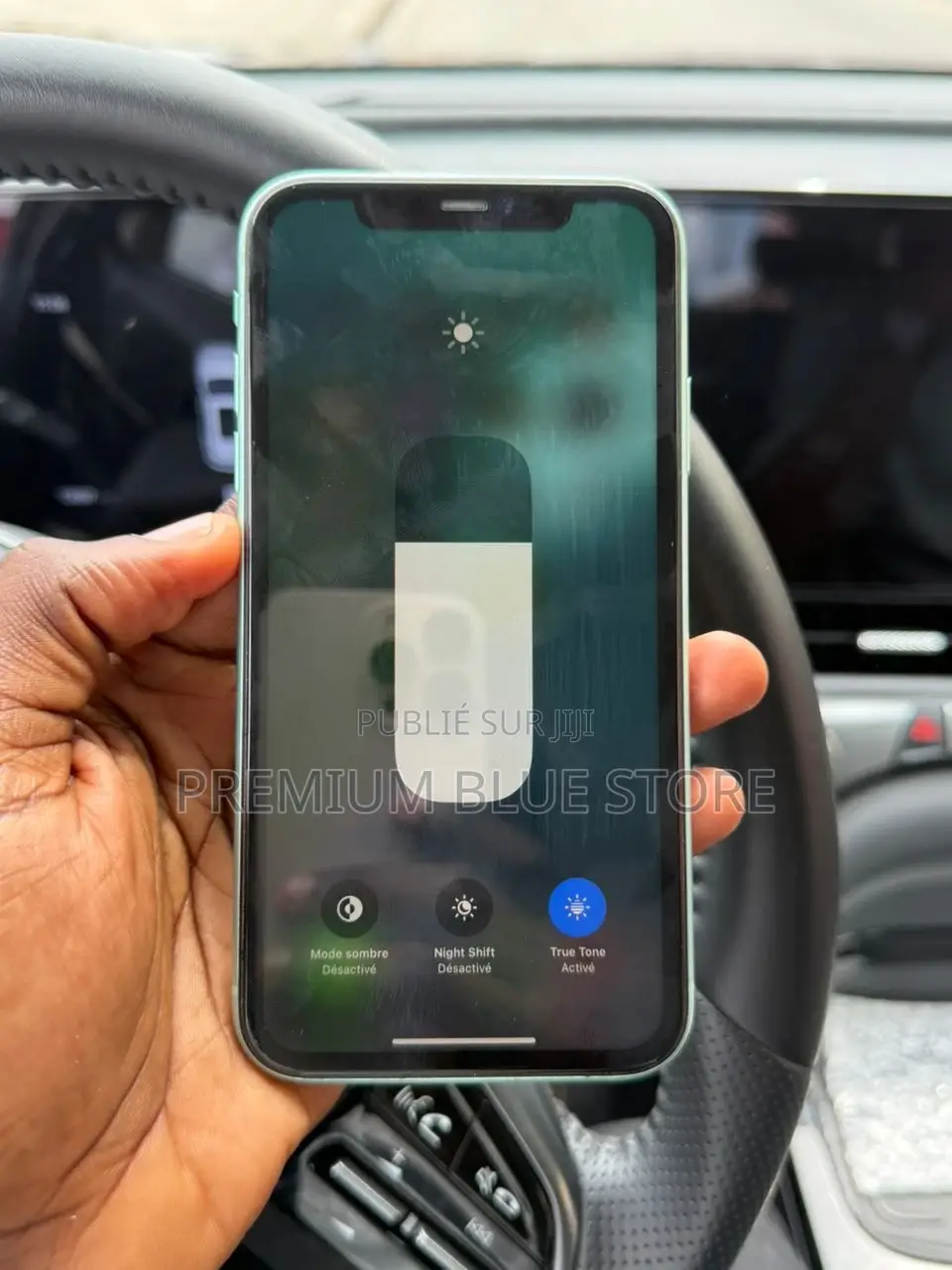 Neuf Apple iPhone 11 64 GB