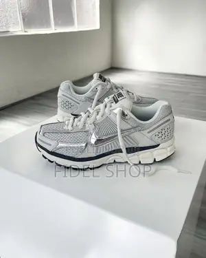 Nike Vomero 5