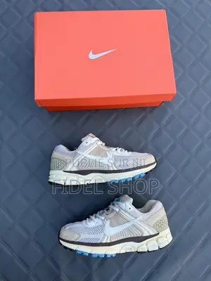 Nike Vomero 5