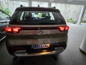 New Kia Sonet 1.2 Petrol FWD 2022 Argenté
