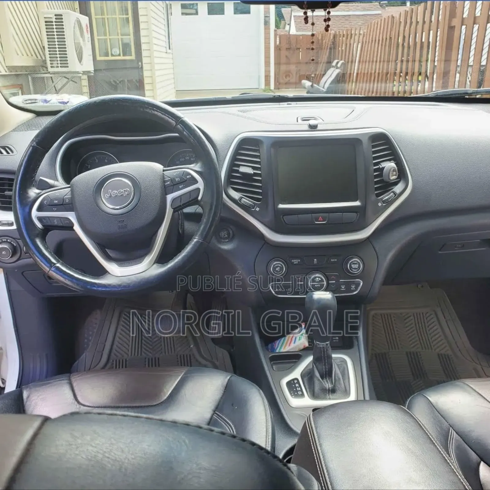 New Kia Sonet 1.2 Petrol FWD 2022 Argenté