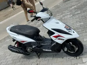 Photo - Yamaha R3 2022 Blanc