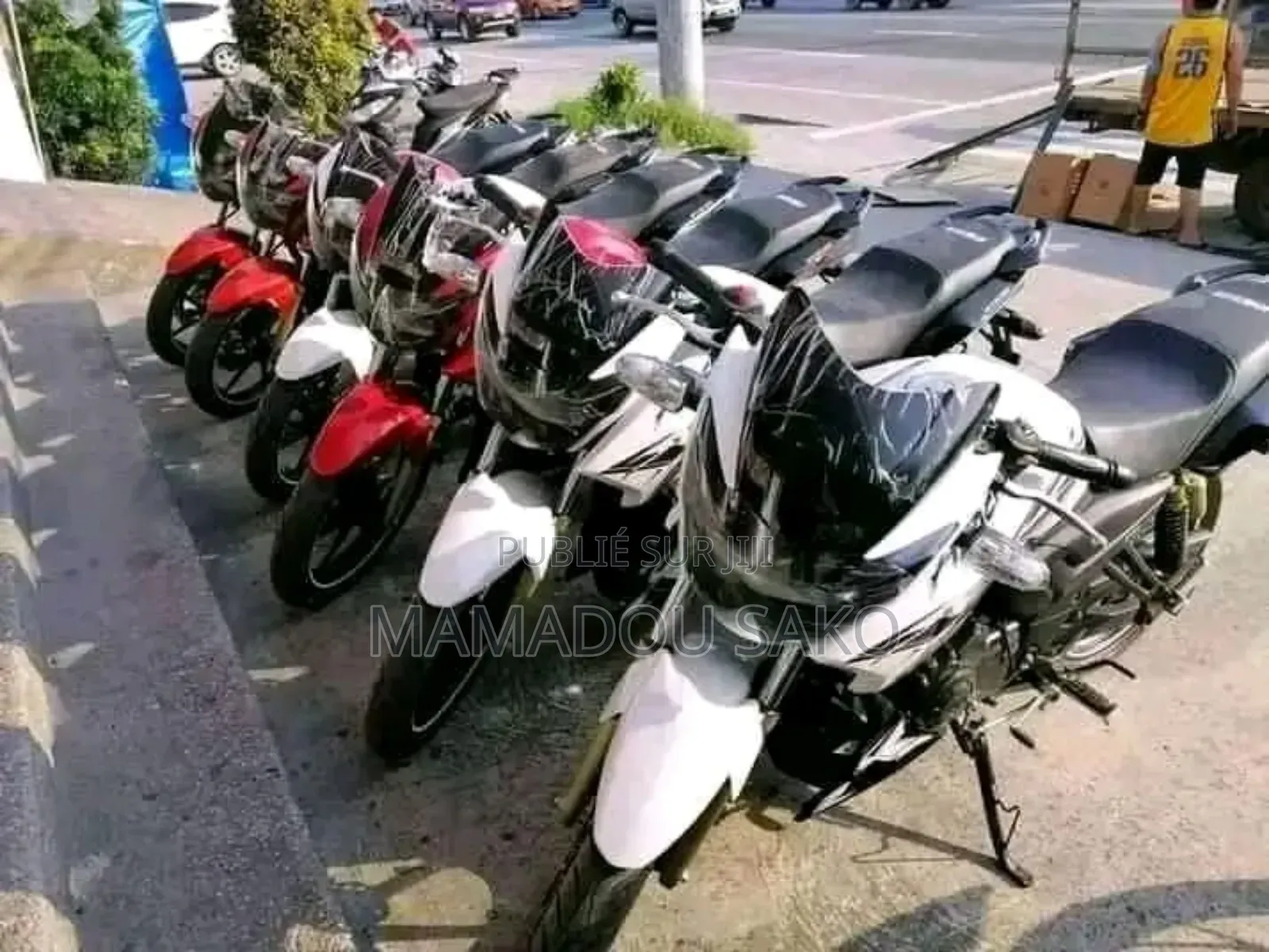 New TVS Apache 180 RTR 2022 Doré