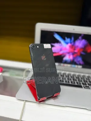 Photo - Apple iPhone 8 64 GB Black
