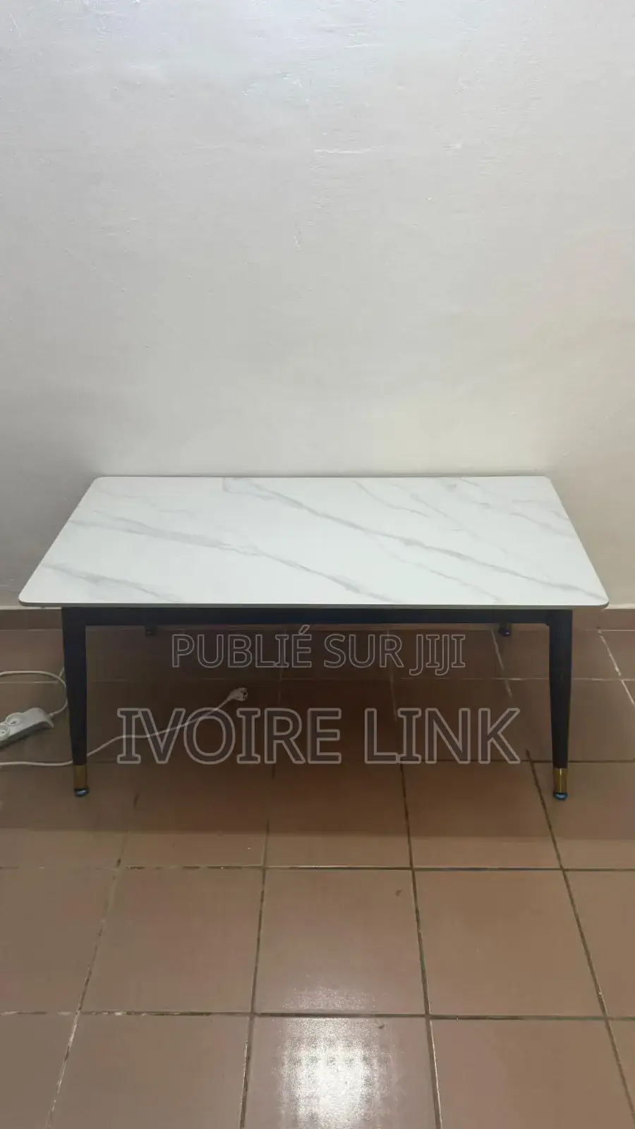 Table Centrale Marbrée