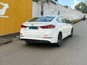 Hyundai Elantra 2017 Blanc