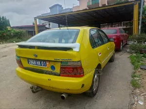 Toyota Corolla II 1999 Jaune