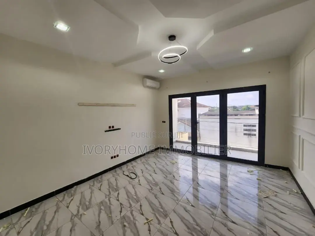 4chbre Duplex dans Cocody à Louer