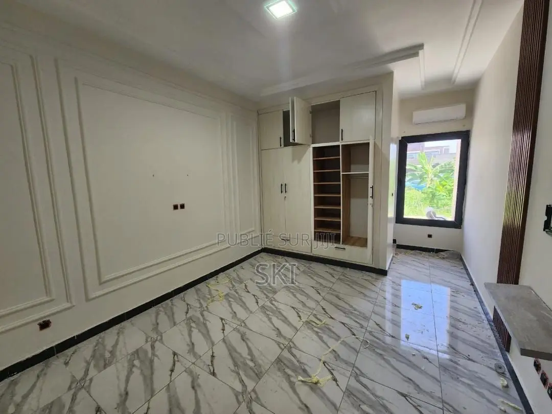 4chbre Duplex dans Cocody à Louer