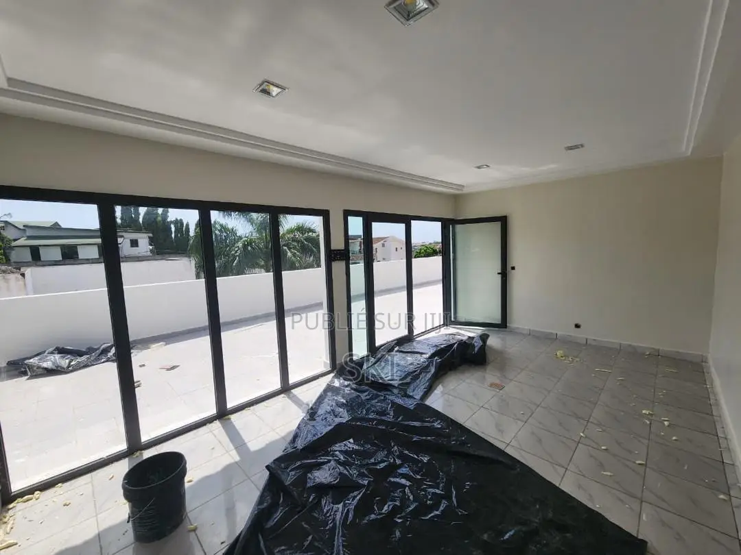 4chbre Duplex dans Cocody à Louer