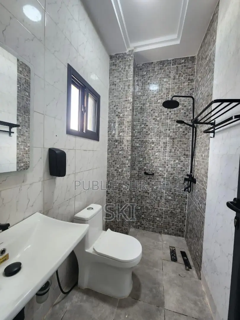 4chbre Duplex dans Cocody à Louer