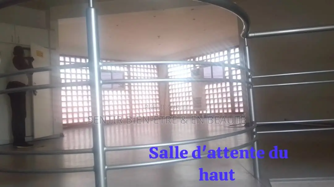 20chbre Duplex dans Location, Treichville à Vendre