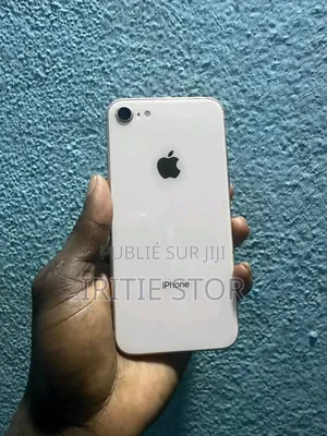 Photo - Apple iPhone 8 64 GB Blanc