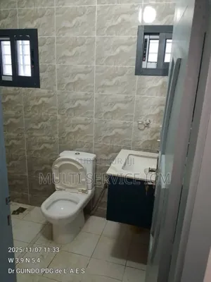 5chbre Duplex dans Cocody Nouveau Chu à Vendre