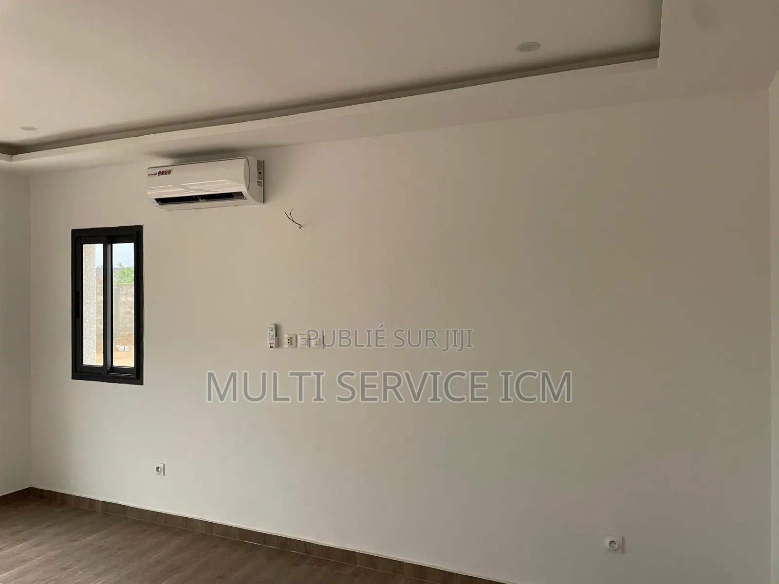 5chbre Duplex dans Cocody Nouveau Chu à Vendre