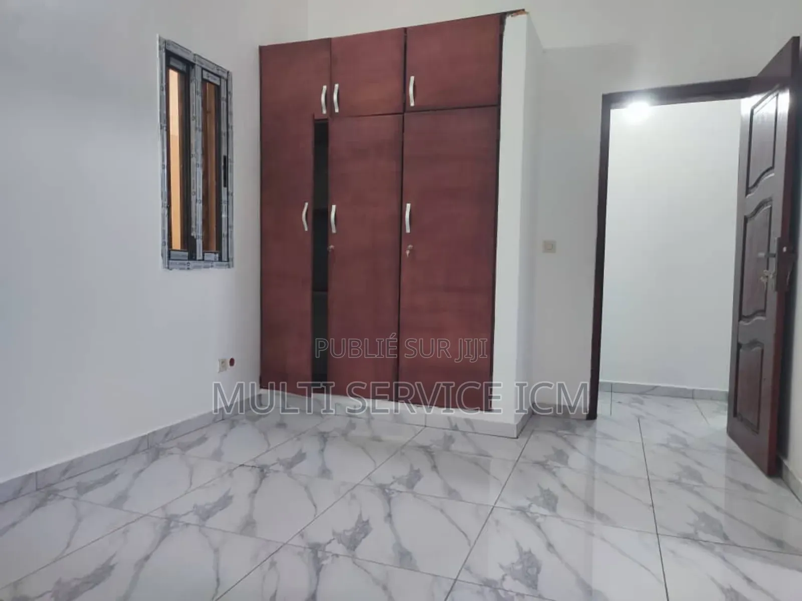 3chbre Villa dans Ismael Coulibaly, Cocody à Vendre