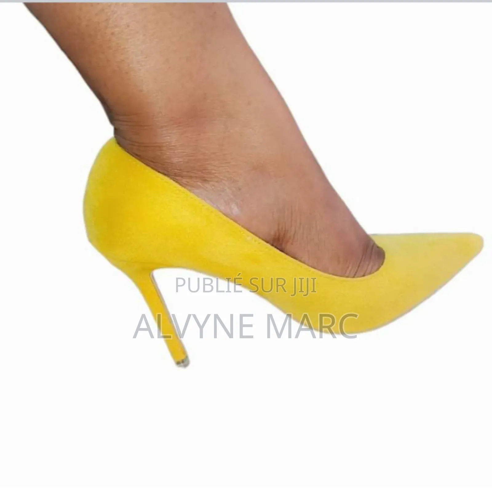 Escarpin À Talon Jaune