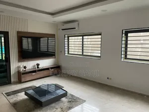 8chbre Duplex dans Gadji Landry, Cocody à Louer