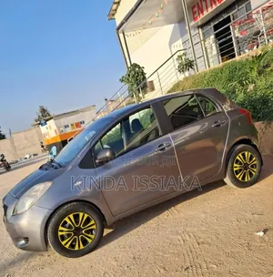 Toyota Yaris 2004 Gris