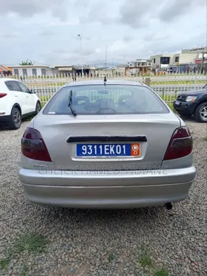 Toyota Avensis 2003 Gris