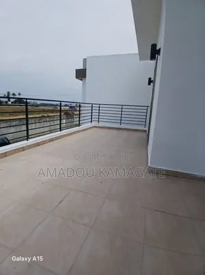 4chbre Duplex dans Cocody à Louer