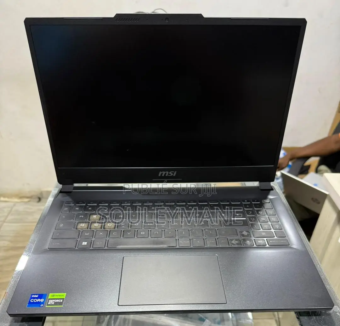 Ordinateur Portable MSI Cyborg 15 32GB Intel Core I7 SSD 512GB