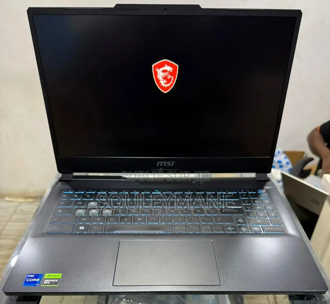 Ordinateur Portable MSI Cyborg 15 32GB Intel Core I7 SSD 512GB